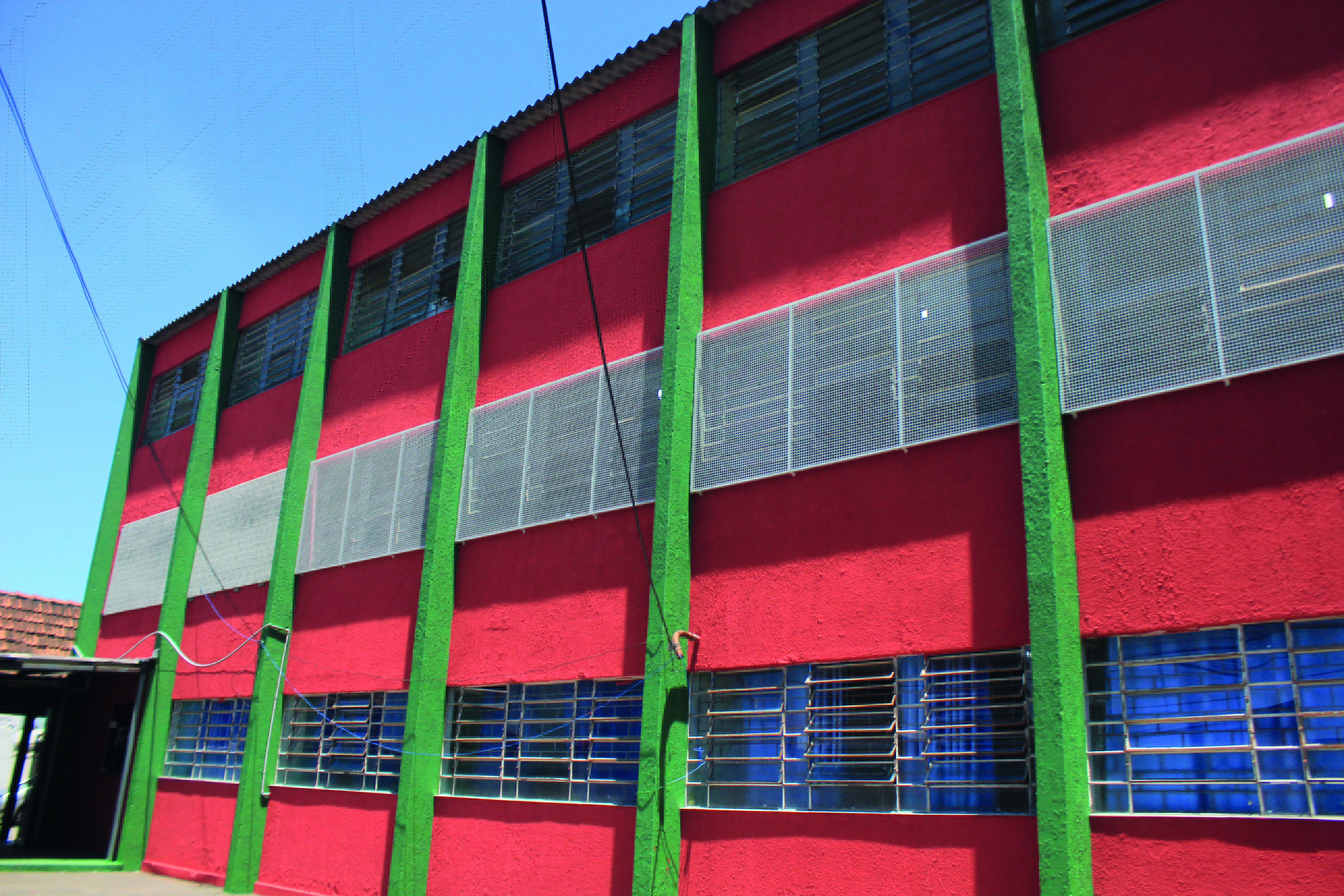 Fachada da Escola Estadual Arlindo Carvalho de Amorim